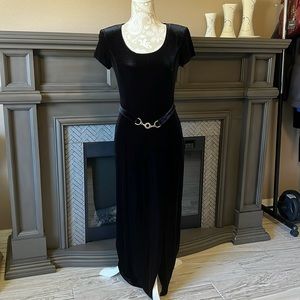 • Scarlett black velvet dress, 3/4 •